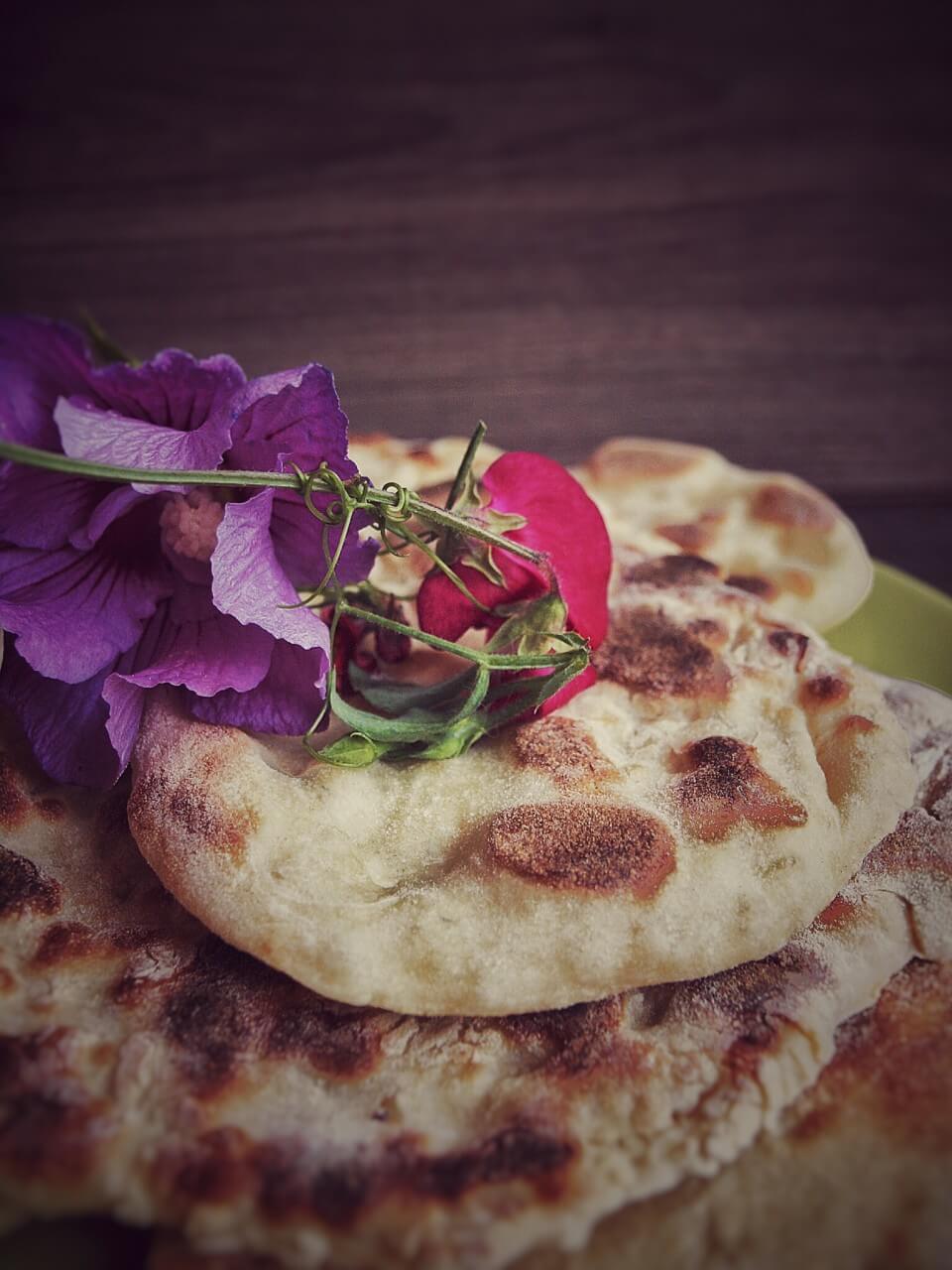 Naan Brot Pizza