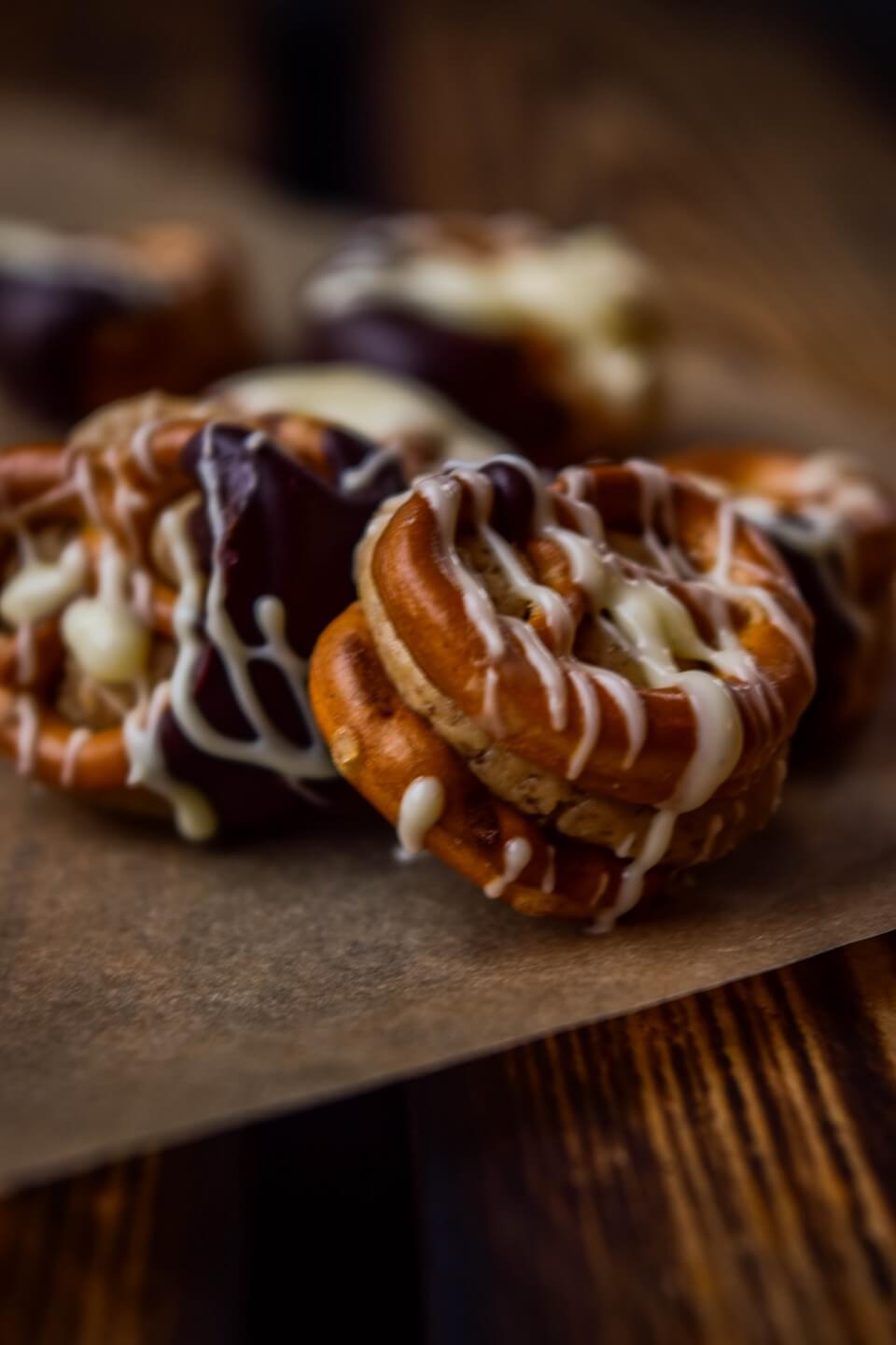 Rezept für Peanutbutter Brezeln mit Schokolade