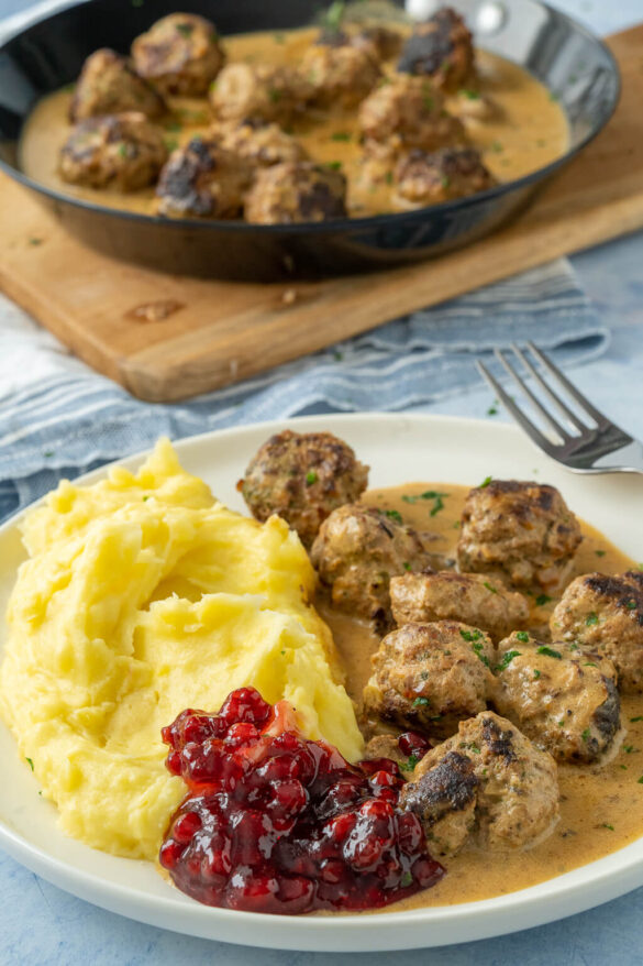 So einfach kochst du schwedische Köttbullar selber - einfach &amp; lecker