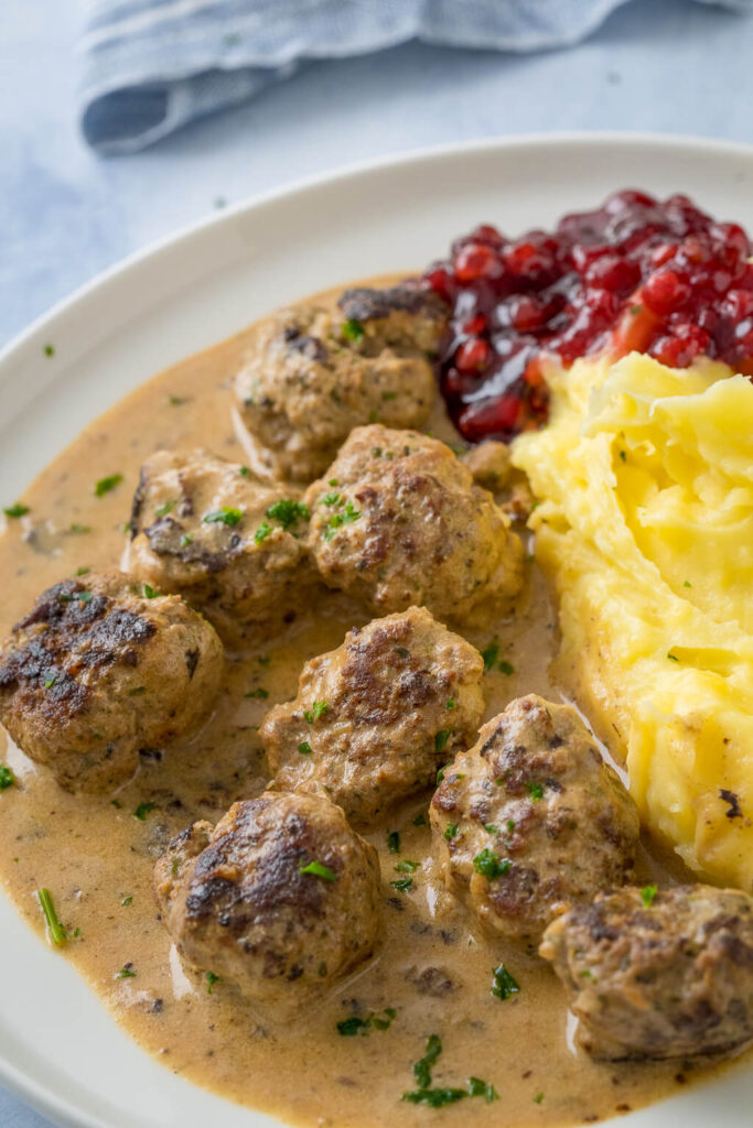 Leckere Hackfleischbällchen - schwedische Köttbullar