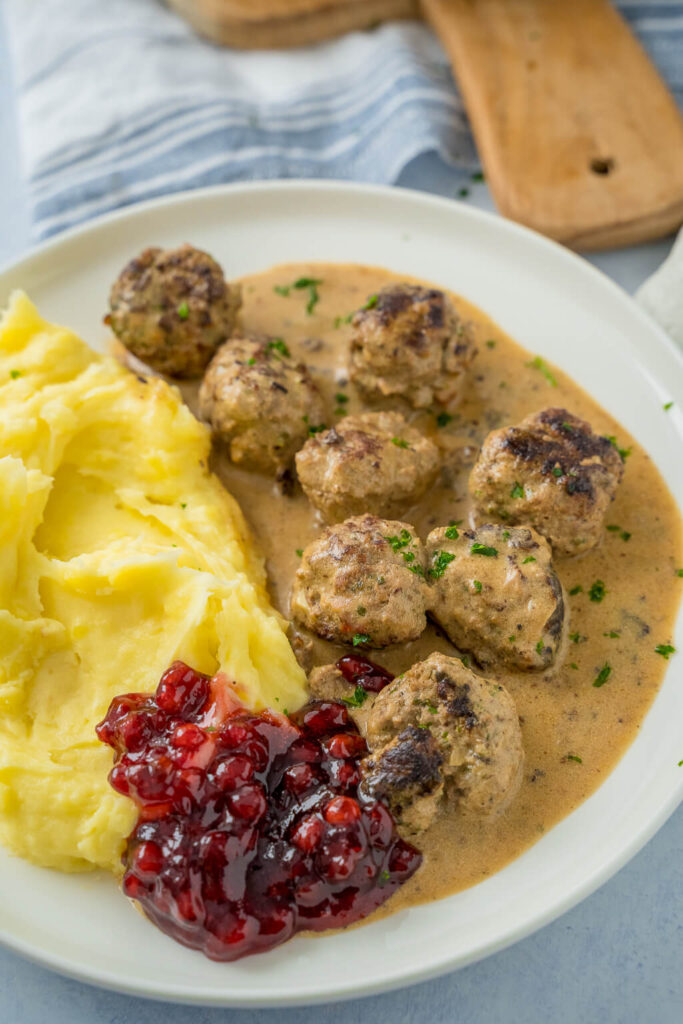 So einfach machst du Köttbullar zuhause selber