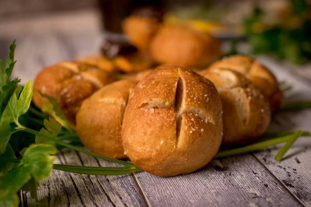 Laugenbrötchen selber backen