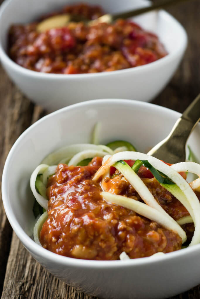 Zoodles Liebe entflammt - Zucchini Nudeln mit Bolognese Sauce - Einfach ...