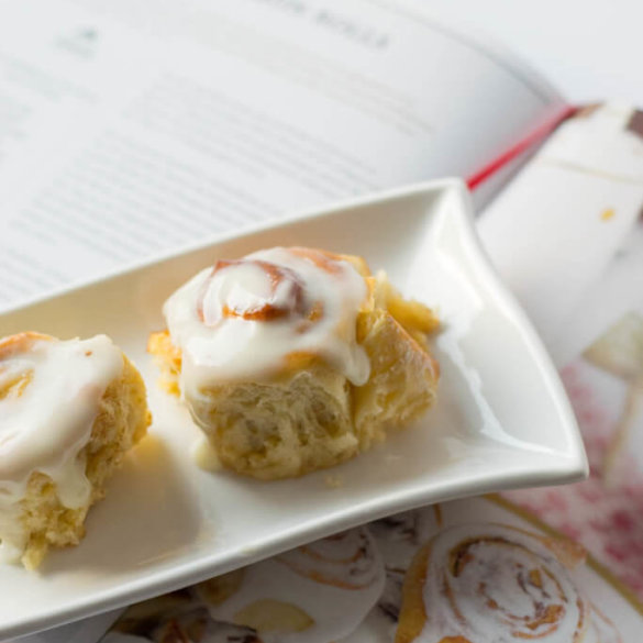 Cinnamon Rolls Rezept für amerikanische Zimtschnecken mit Glasur