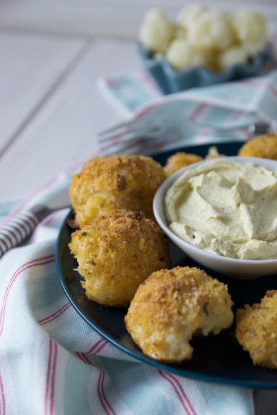 Hammerlecker: Knusprig Gebackener Blumenkohl Aus Dem Backofen Mit Currydip