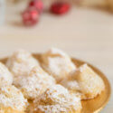 Zauberhafte Schneeberge - diese Butterplätzchen zergehen auf der Zunge #kekse #Weihnachten #plätzchen