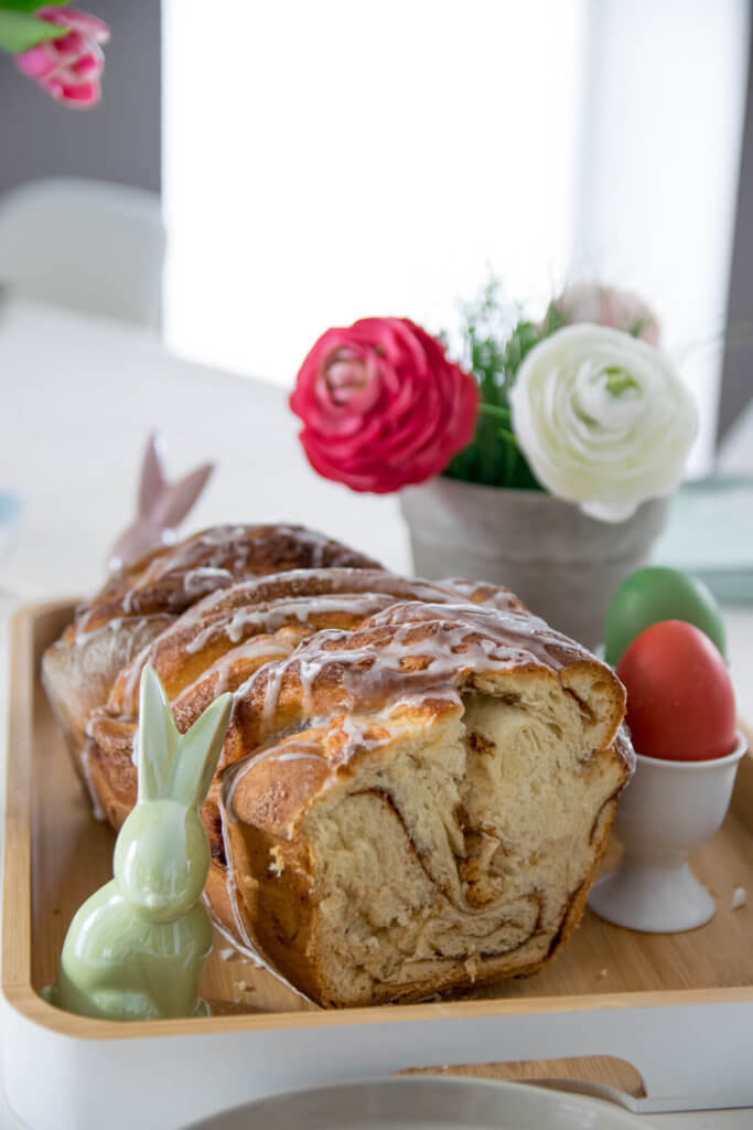 Das passende Rezept zum Sektfrühstück - fluffiger Hefe Zimtzopf