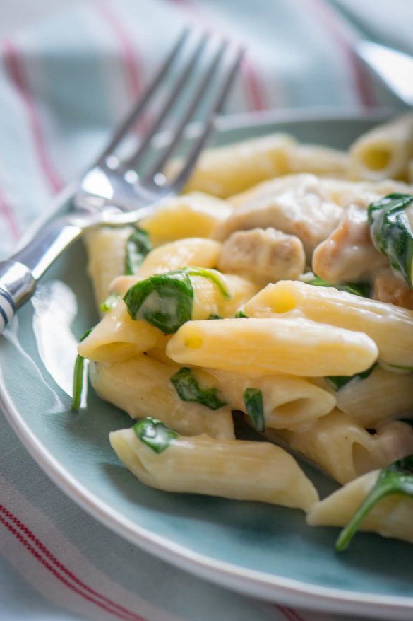 Das perfekte Rezept für faule Köche: Knoblauch Spinat Pasta