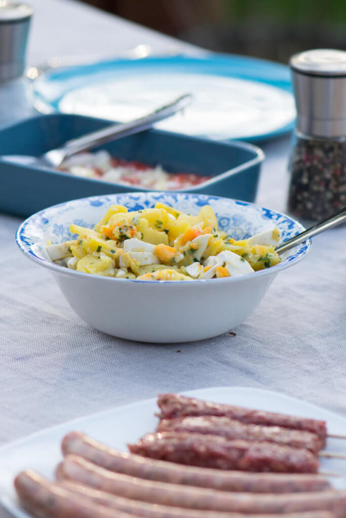 Dieser Kartoffelsalat darf beim Grillen nicht fehlen