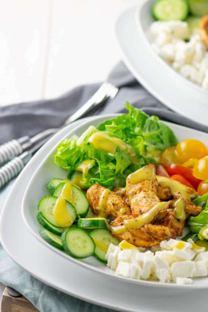 Herrlich einfach zubereitet und super lecker: Leckerer Grilled Chicken Salat