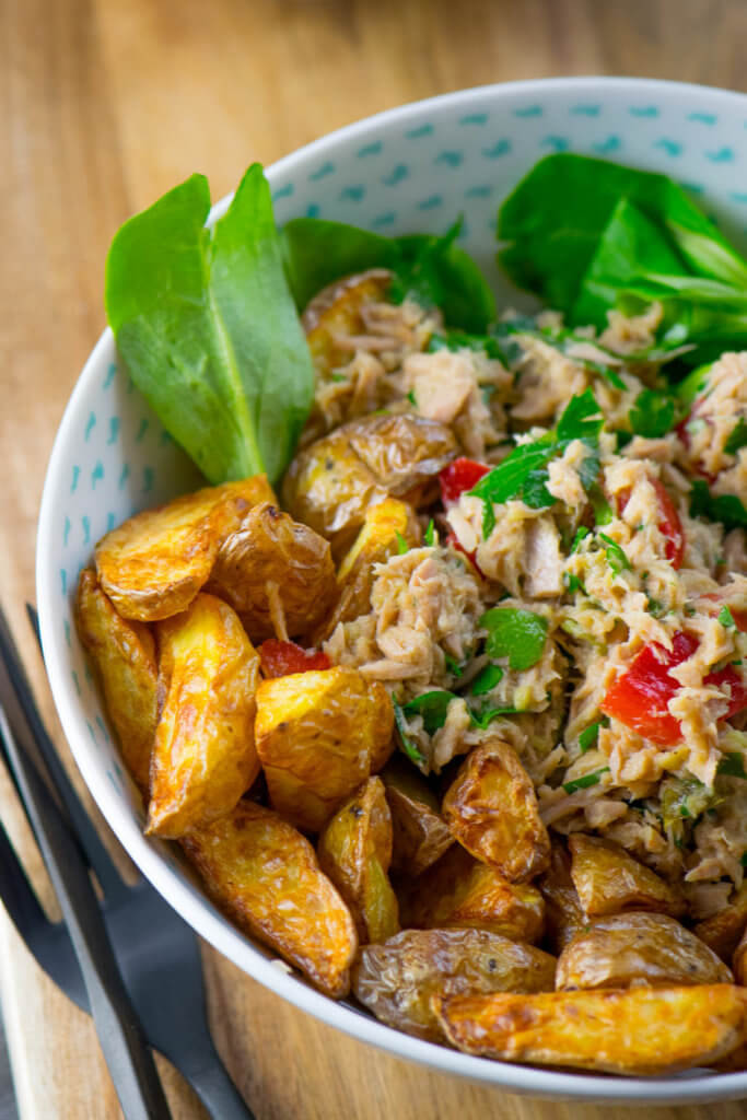 So schmeckt der Sommer - Thunfisch, knusprige Kartoffelecken und leckeres Honig Senf Dressing