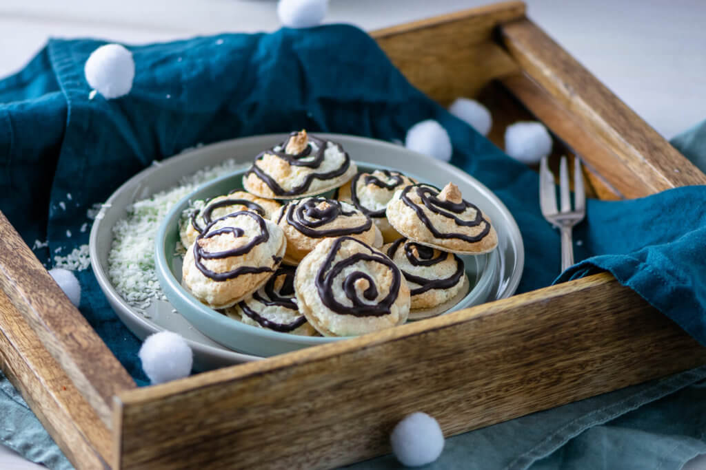 Super saftige Kokosmakronen mit Schoko-Swirl - Backen für Weihnachten