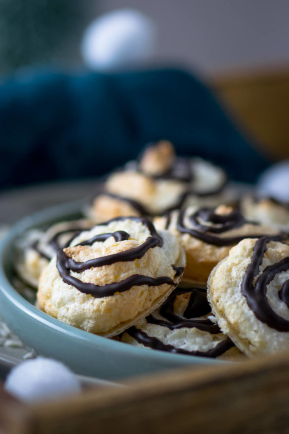 Super saftige Kokosmakronen mit Schoko-Swirl - Backen für Weihnachten