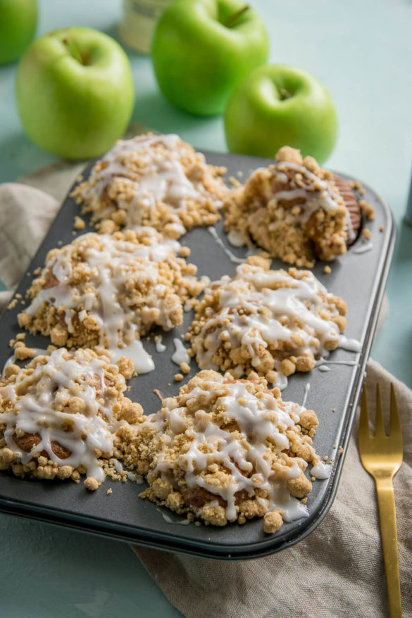 Die saftigsten Apfel Streusel Muffins aller Zeiten - mit extra viel Zimt