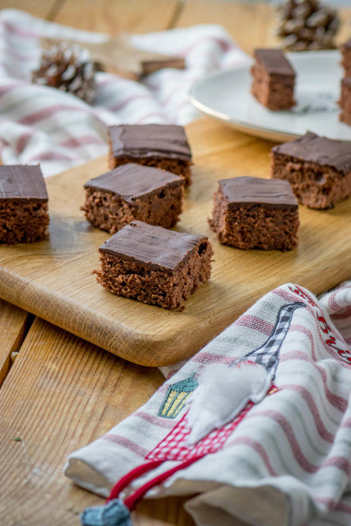 Einfacher Gewürzkuchen vom Blech - fluffig &amp; mit Lebkuchengewürz