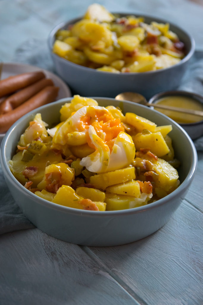 Kartoffelsalat mit Röstzwiebeln und Honig Senf Soße