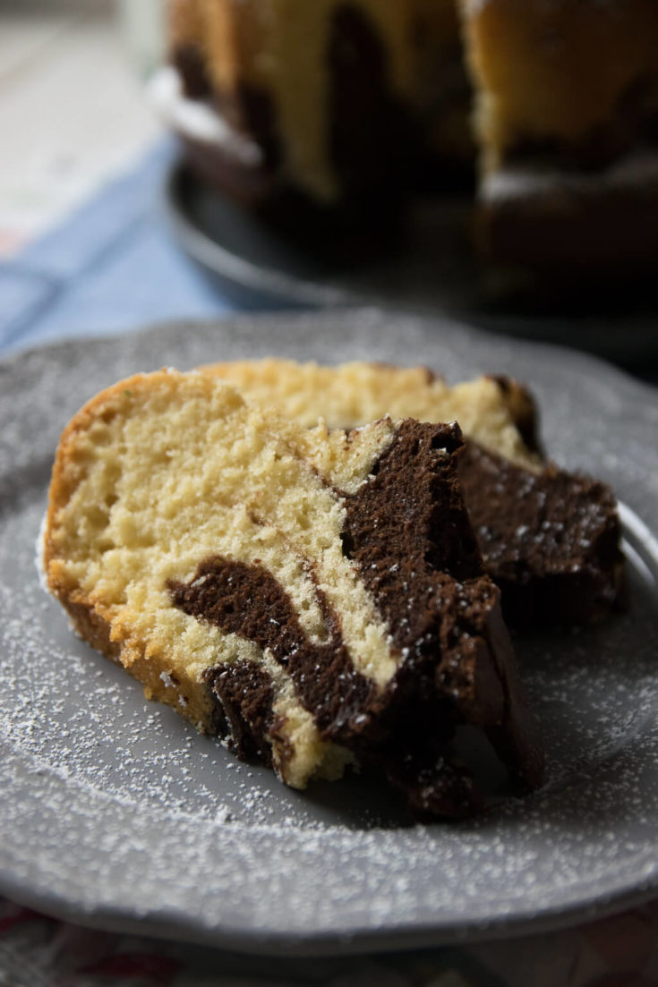 Saftiger Marmorkuchen - das beste Marmor Guglhupf Rezept aller Zeiten