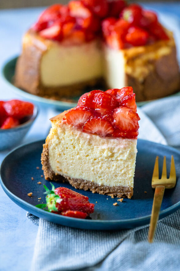 Cremiger Käsekuchen mit Erdbeeren - köstlicher Sommerkuchen