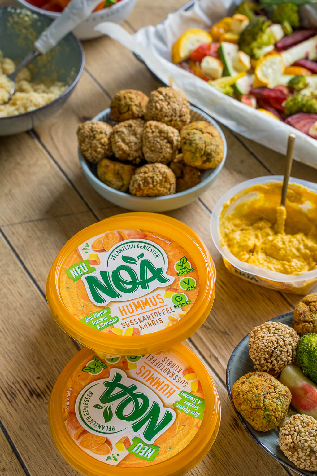 NOA pflanzlich - Rezeptidee für den neuen Hummus Süßkartoffel-Kürbis