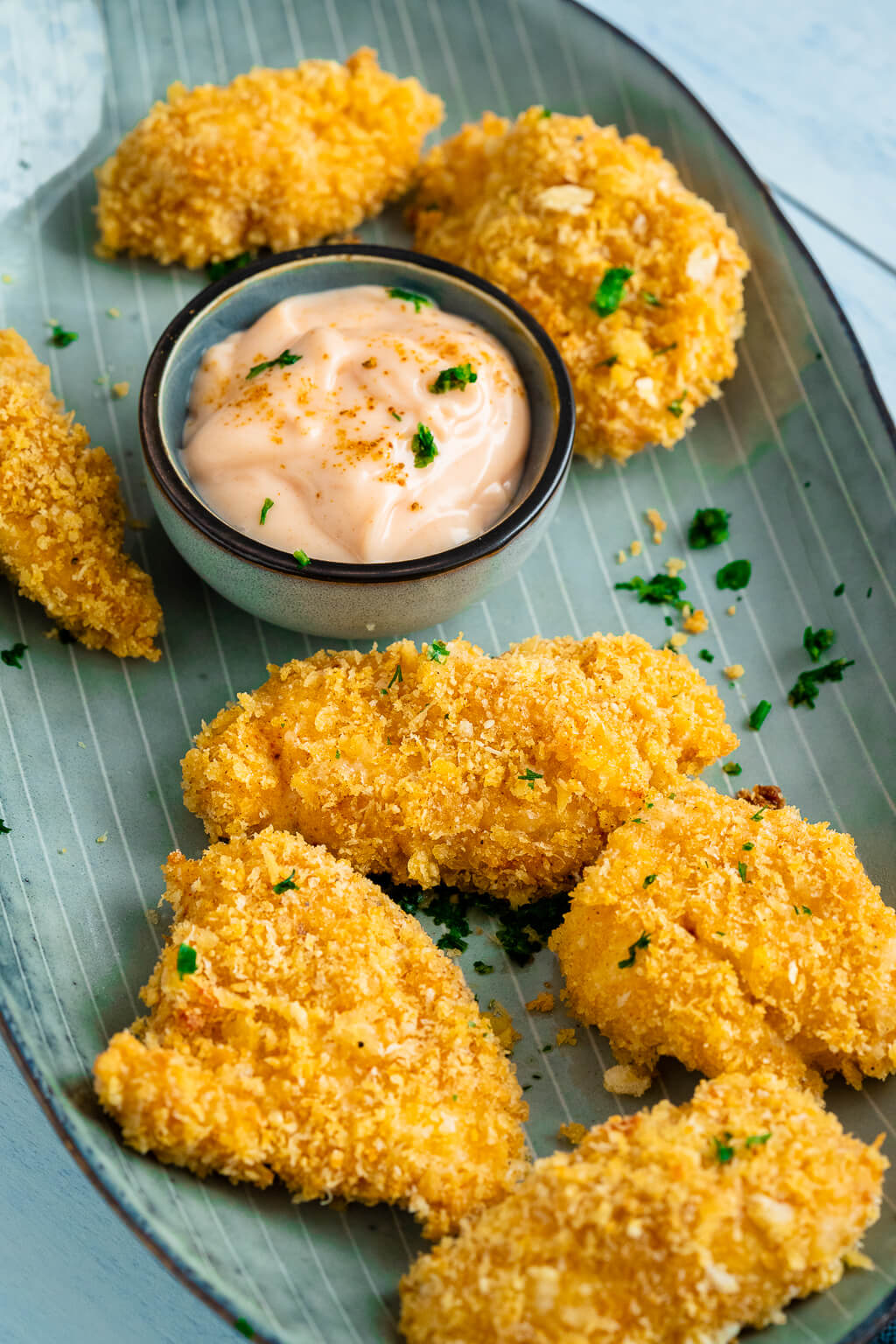 So einfach machst du knusprige Hähnchen Nuggets aus dem Backofen selber ...