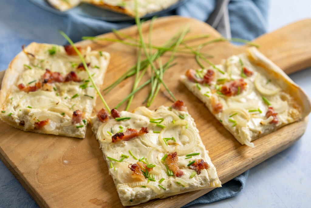 Schneller Elsässer Flammkuchen für deine Feierabendküche - Einfach Malene