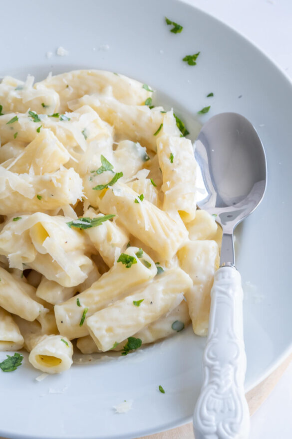 20 Minuten Knoblauch Pasta - Cremig, Sättigend Und Mega Lecker ...