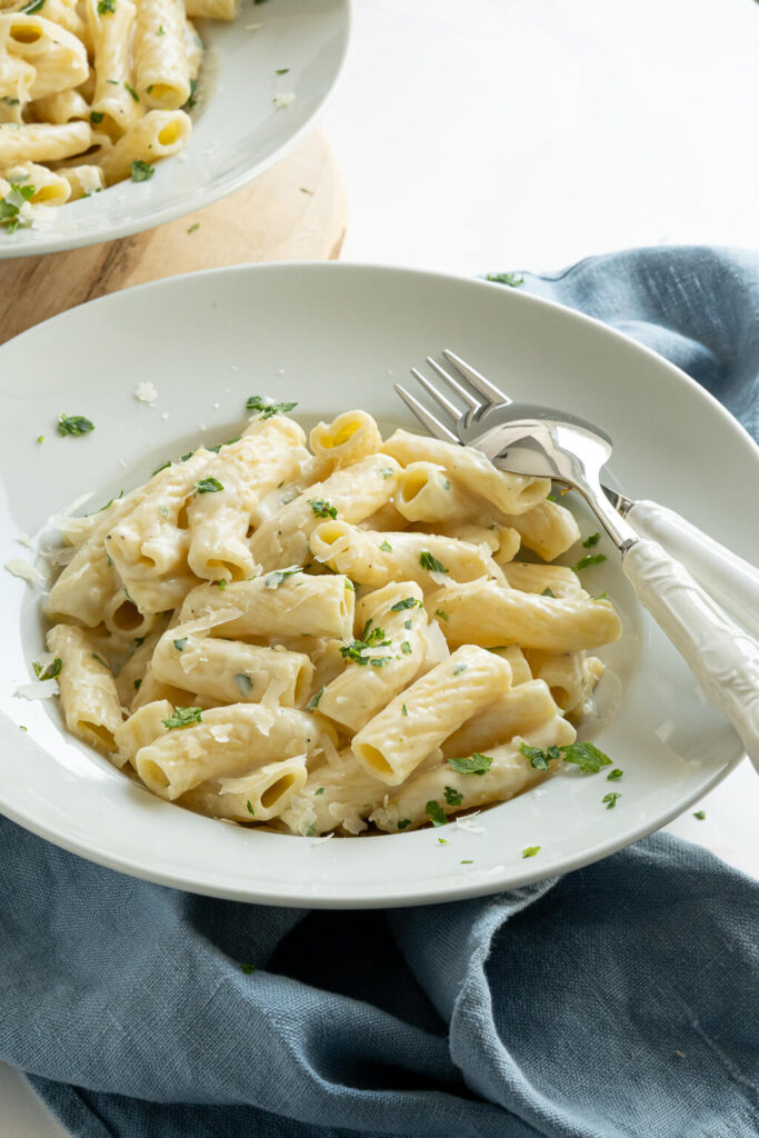 Köstliche Pasta mit Käsesauce - macht garantiert satt und glücklich