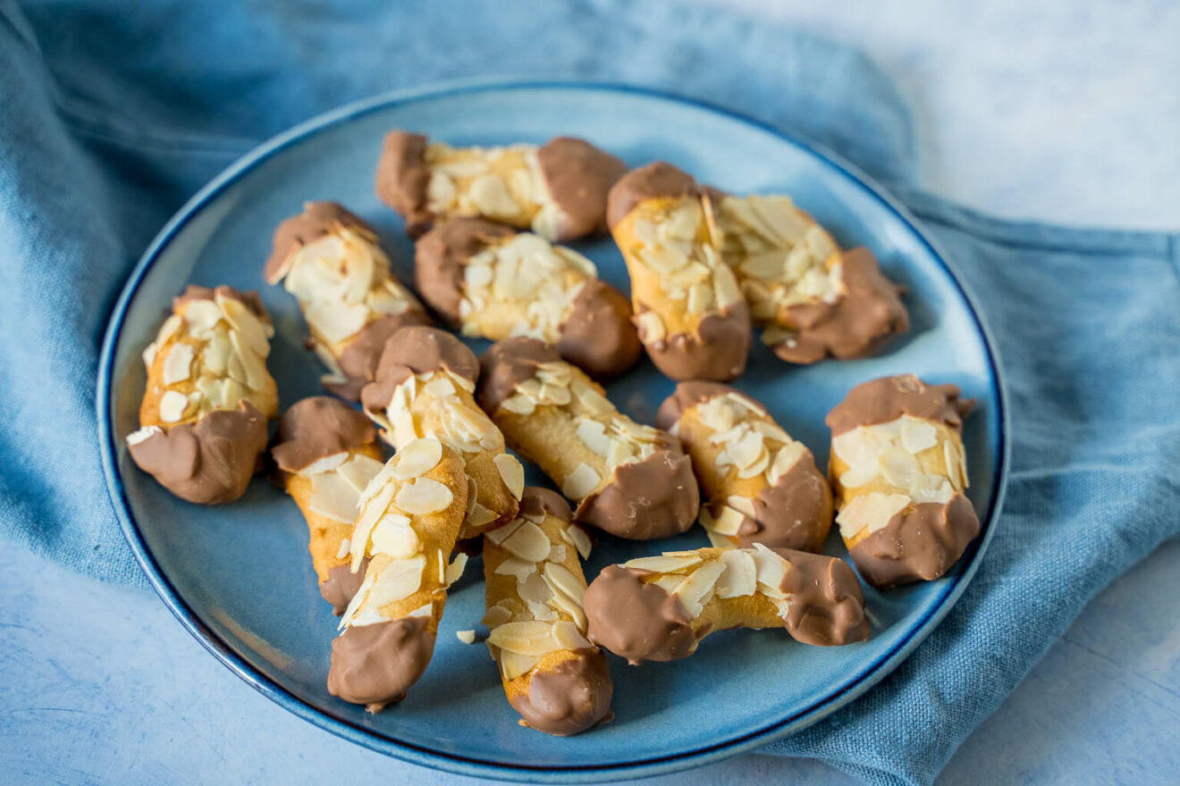 Mega leckere Mandelstangen - besser als vom Bäcker - Einfach Malene