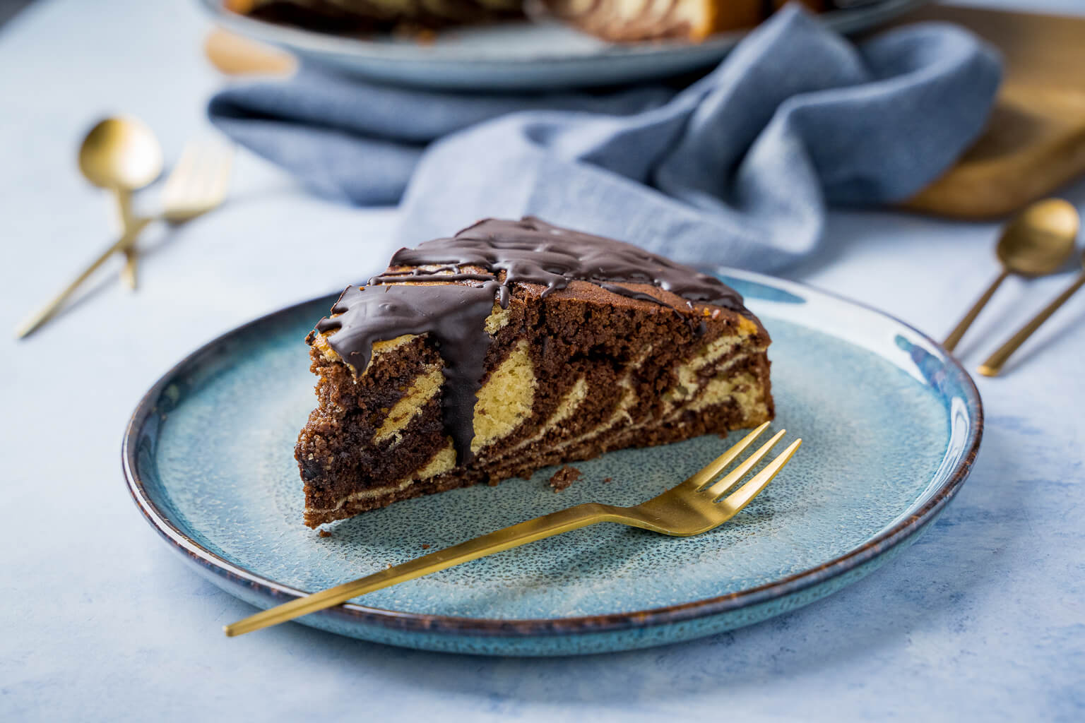 Mega saftiger Zebrakuchen - einfacher Marmorkuchen aus der Springform ...