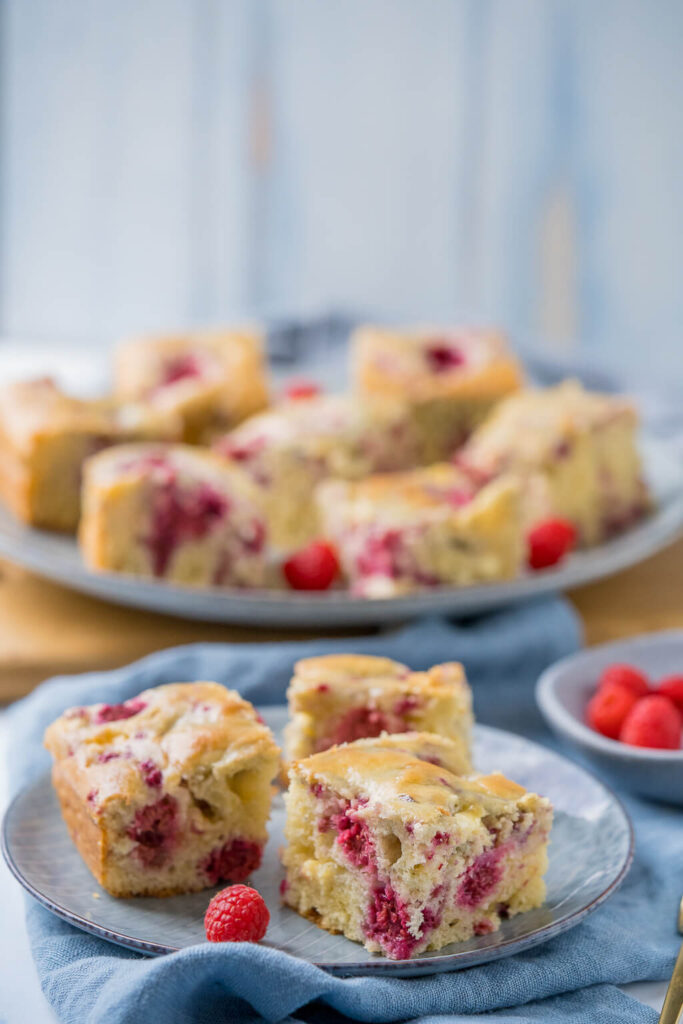 Himbeerkuchen Rezept - einfach mit weißer Schokolade und Frischkäse