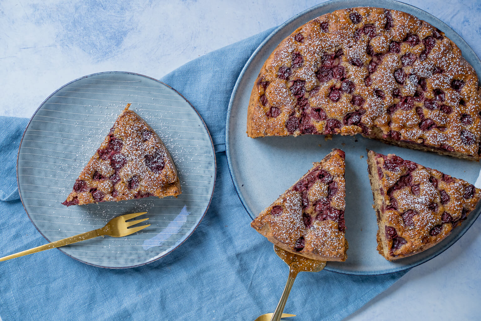 Knaller Rezept für saftigen Kirschkuchen mit Nüssen und Schokolade