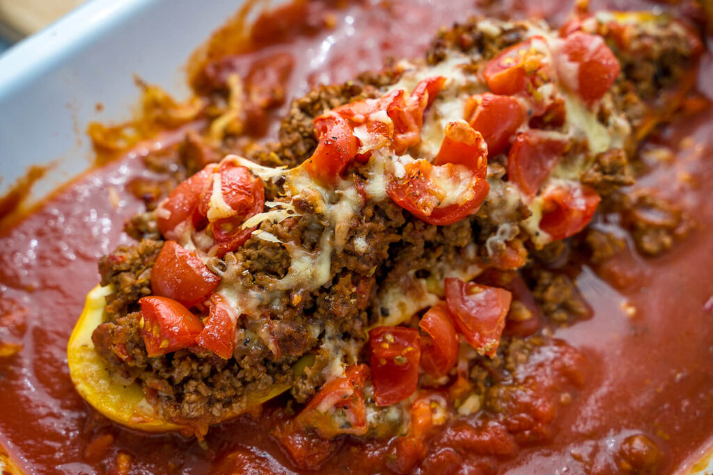 Gefüllte Zucchini - mit Hackfleisch und Käse