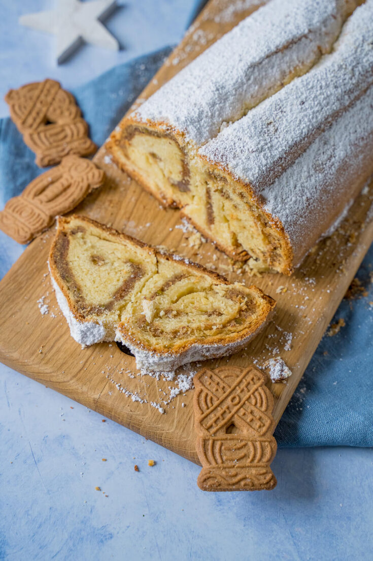 Saftiger Quarkstollen mit Marzipan Spekulatiusfüllung ohne Rosinen ...