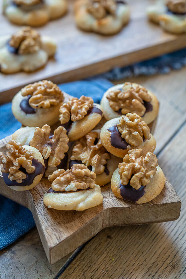 Saftige Marzipan Makronen mit Walnüssen - Achtung, Suchtgefahr ...