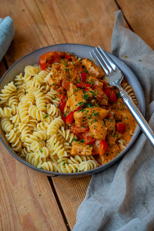 Rezept für Paprika-Sahne-Hähnchen- kochen ohne Fix Tüte