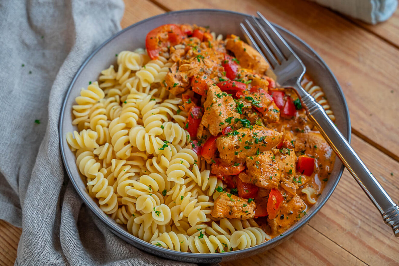 Rezept für Paprika-Sahne-Hähnchen- kochen ohne Fix Tüte