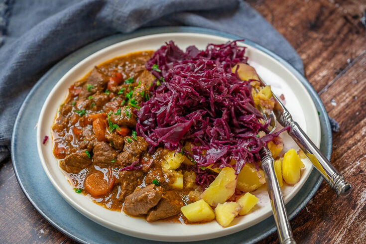 Köstliches Gulasch - perfekt auch für Anfänger - Einfach Malene