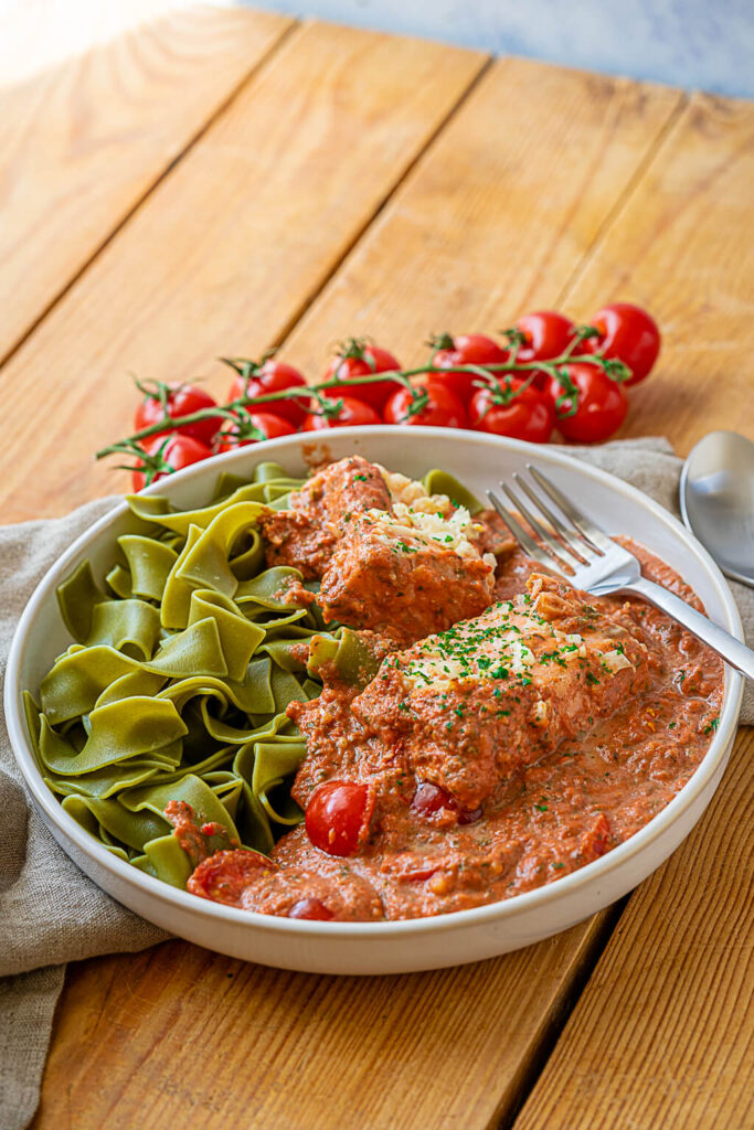 Super leckeres Lachsfilet in Tomatensauce