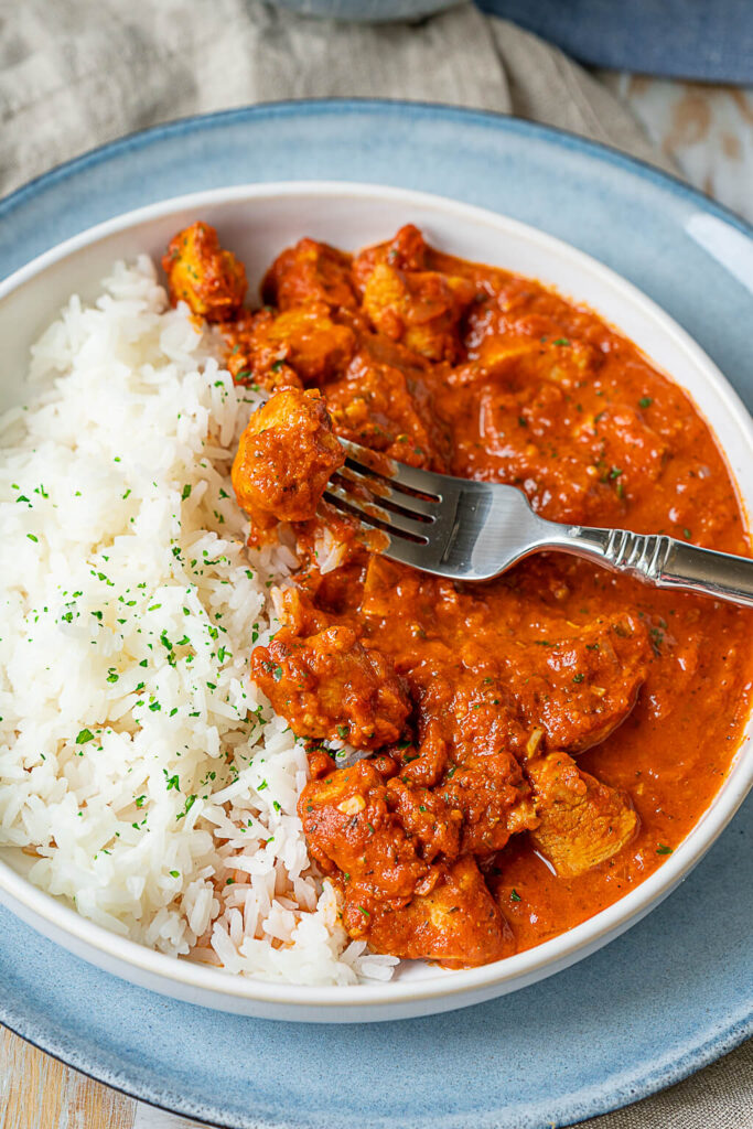 Mega lecker und schnell gemacht - Reis mit Gyros in Tomatensahnesauce