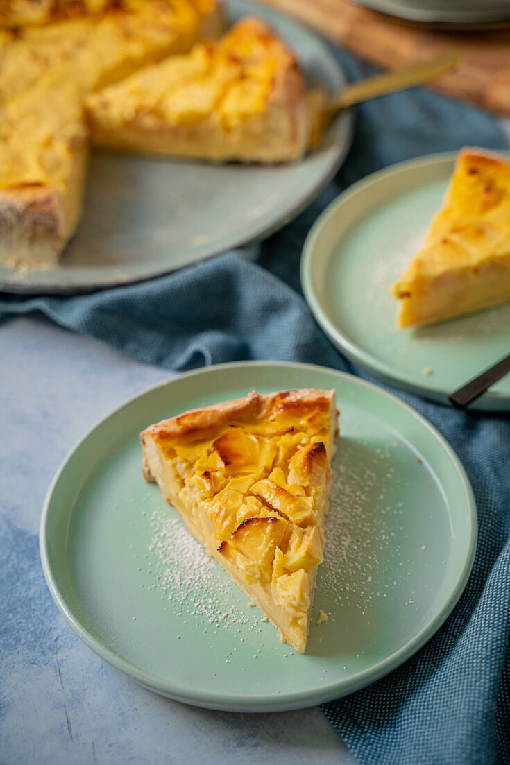 Cremiger Quark Apfelkuchen - einfach &amp; mega lecker - Einfach Malene