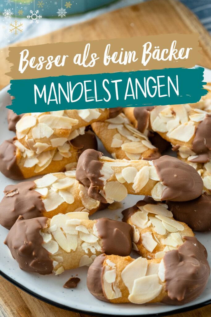 Wer Mandelhörnchen liebt, wird diese Mandel Stangen im Miniformat ganz sicher immer wieder backen - die Mandelstangen sind schnell gemacht und super lecker.