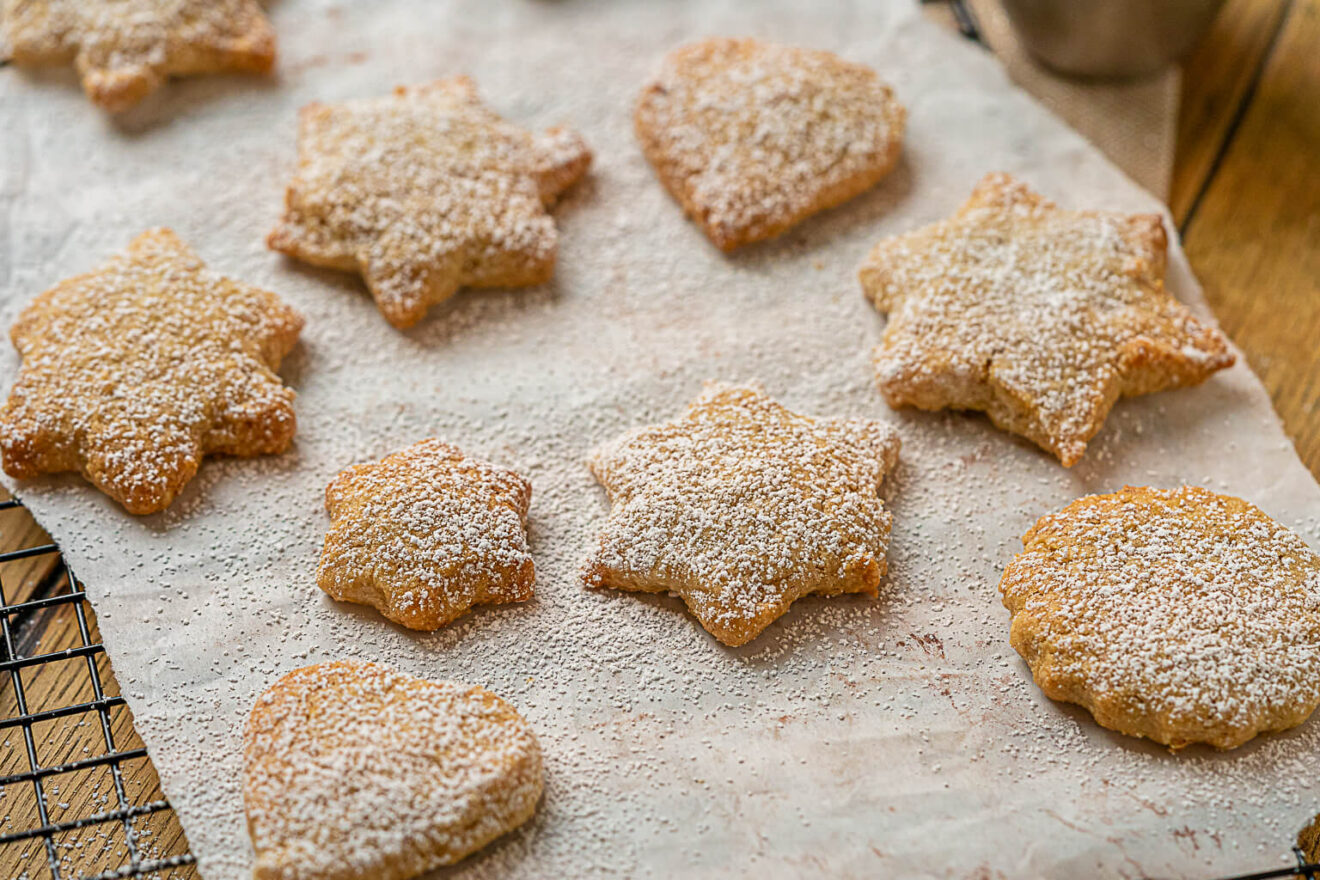 Marzipan-Walnuss-Plätzchen zum Ausstechen - Einfach Malene