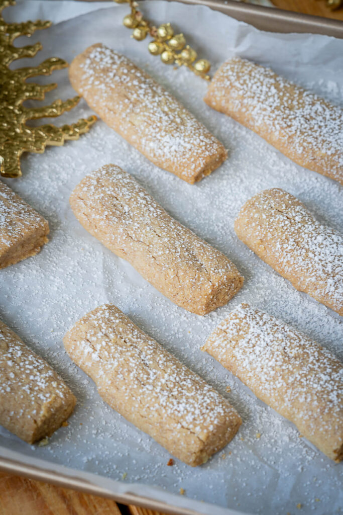 Zimtstangen backen mit Macadamia