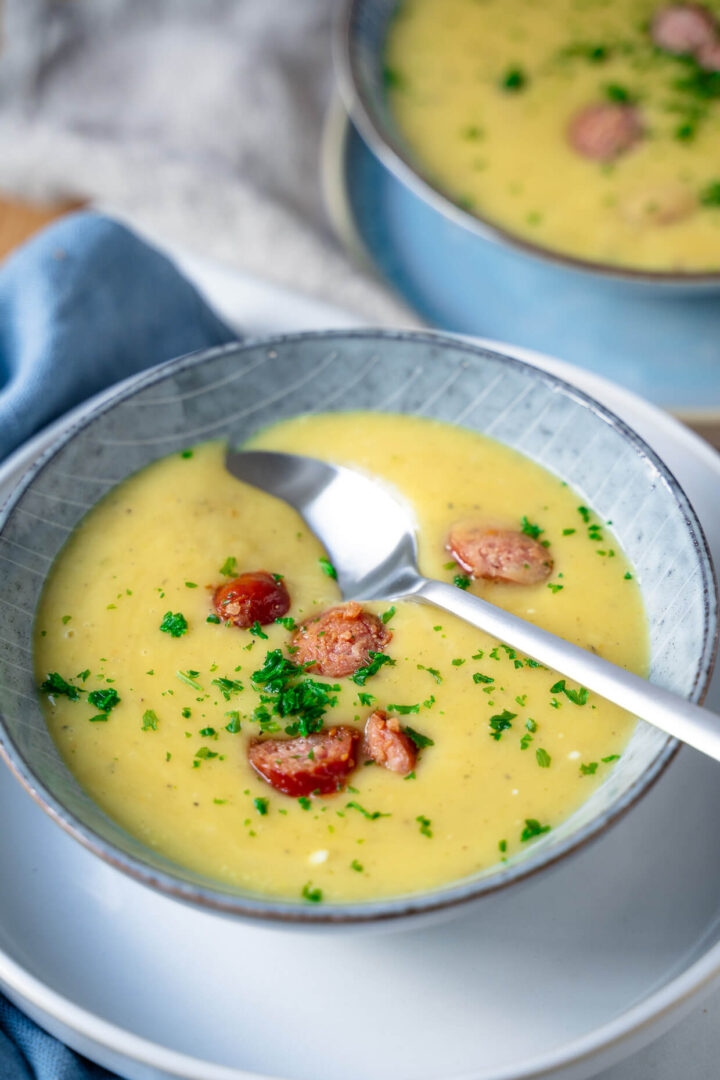 Kartoffelcremesuppe mit Mettenden -würzig, lecker &amp; einfach zu kochen ...