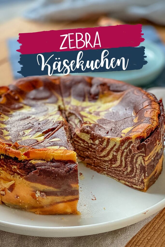 Einfacher Käsekuchen, extrem lecker & herrlich cremig. Der Schoko-Vanille Zebra-Käsekuchen ohne Boden schmeckt unglaublich gut.