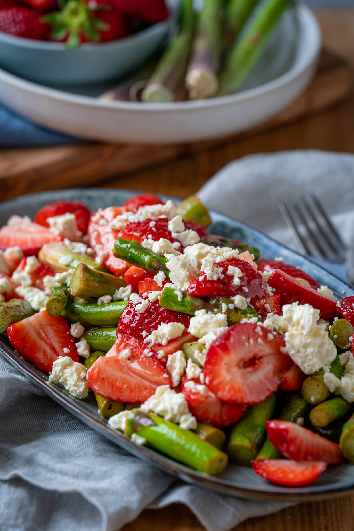 Grüner Spargelsalat mit Erdbeeren und Feta - Einfach Malene