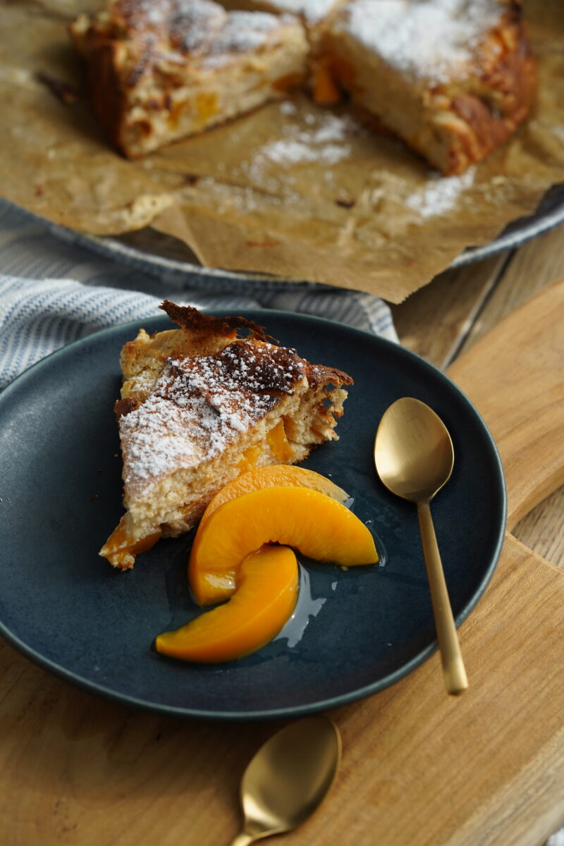 Quark Grieß Kuchen mit Obst - köstlicher Low Carb Käsekuchen - Einfach ...