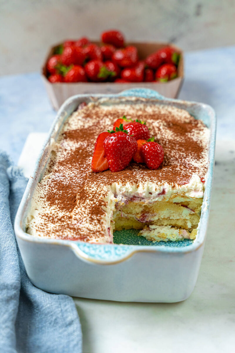 Erdbeer Tiramisu - super leckeres Dessert mit Mascarpone, Quark (und ...