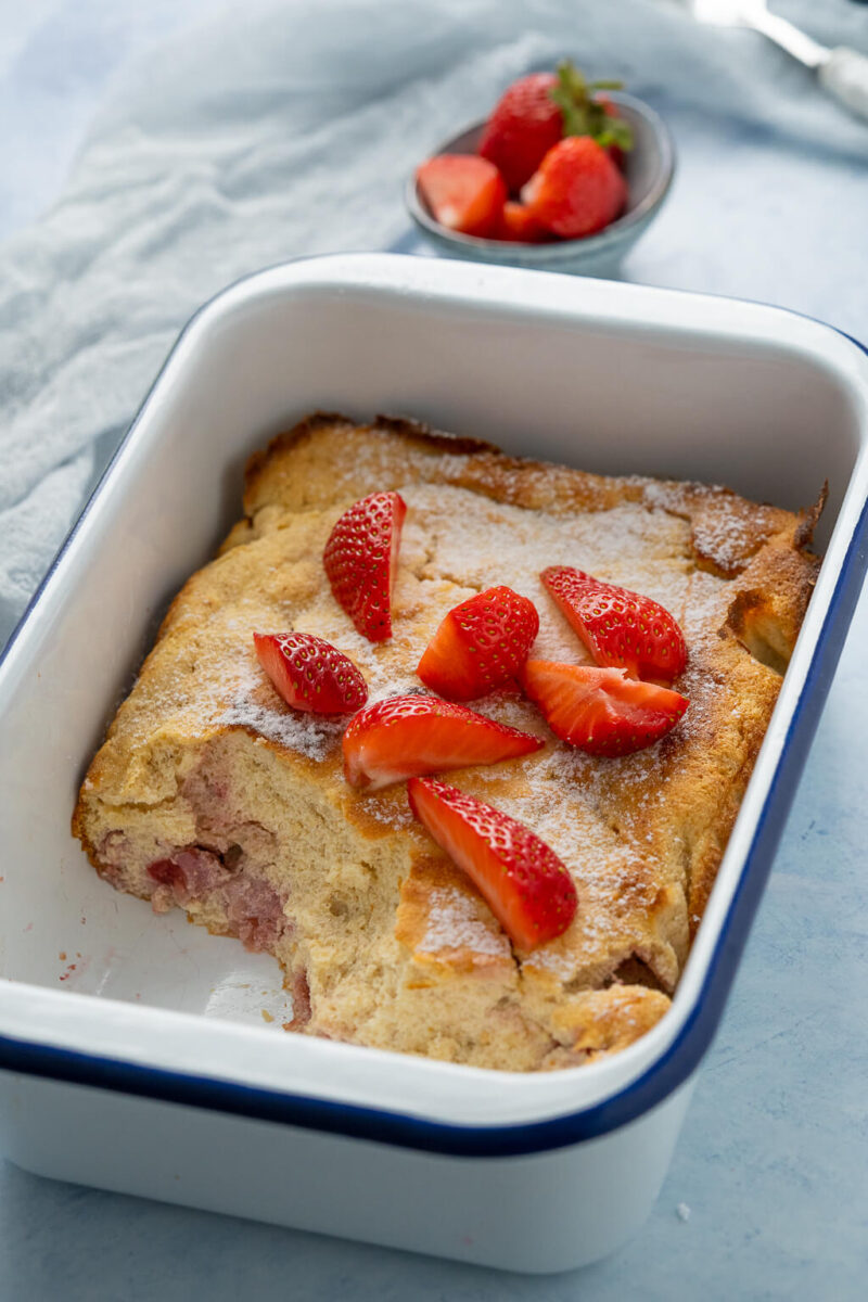 Quark Grieß Kuchen mit Obst - köstlicher Low Carb Käsekuchen - Einfach ...