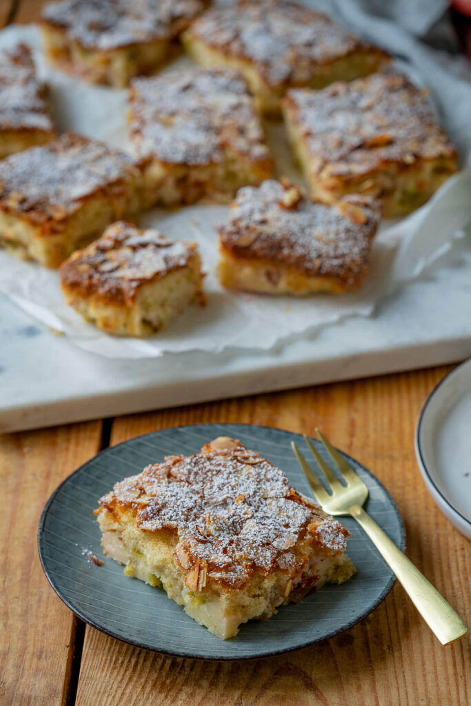 Rhabarber Rührkuchen - Blechkuchen